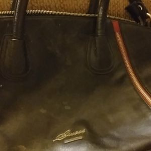 Guess hand bag with shoulder strap ( removable)